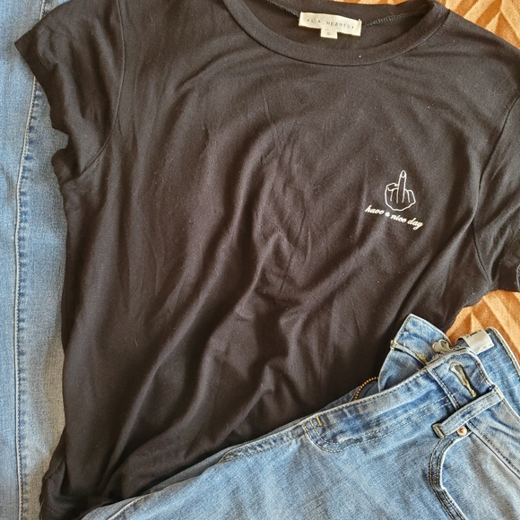 🔥3/$30 "Have a Nice Day" Little Black Tee - Picture 6 of 6